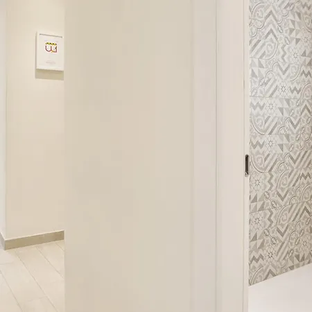 Corsica Boutique 7 By Wonderful Italy Genua