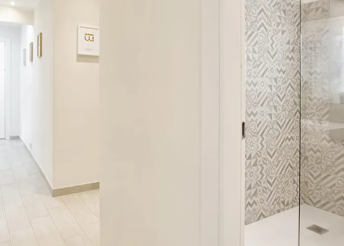 Corsica Boutique 7 By Wonderful Italy Genua